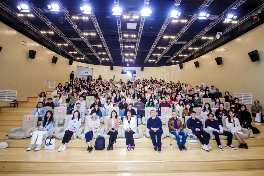 并代表ku游官网手机版登录参与多次艺
