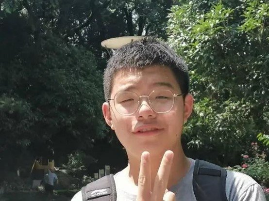 不同专业的5名同学用自己的专业知识