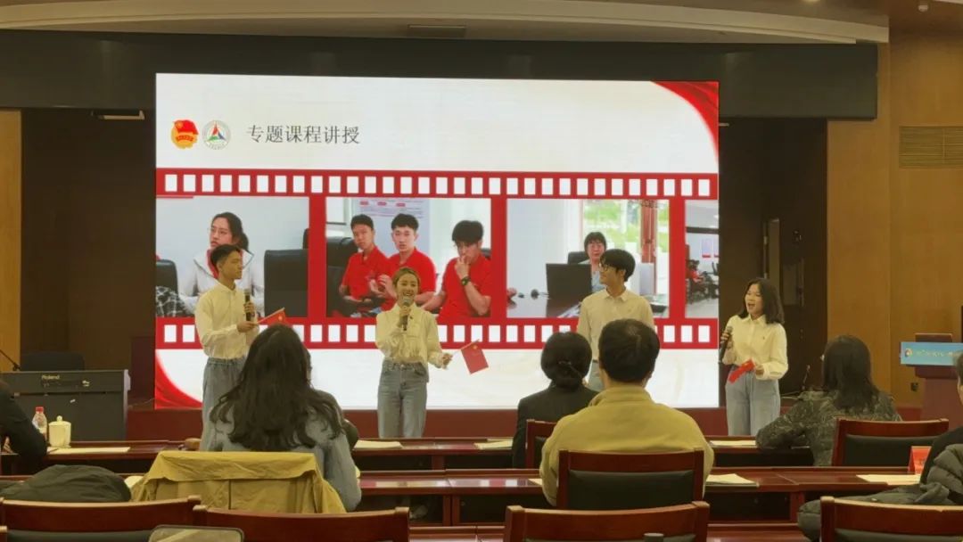 清华大学