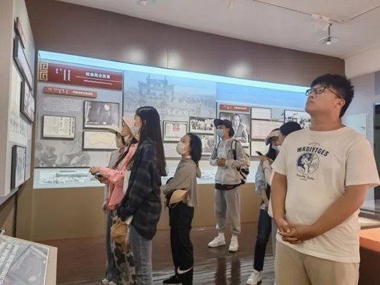 展开了内容丰富