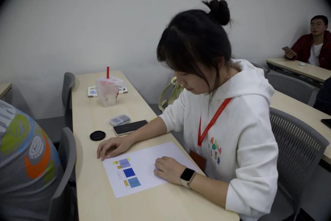 以青年力量践行二十大精神