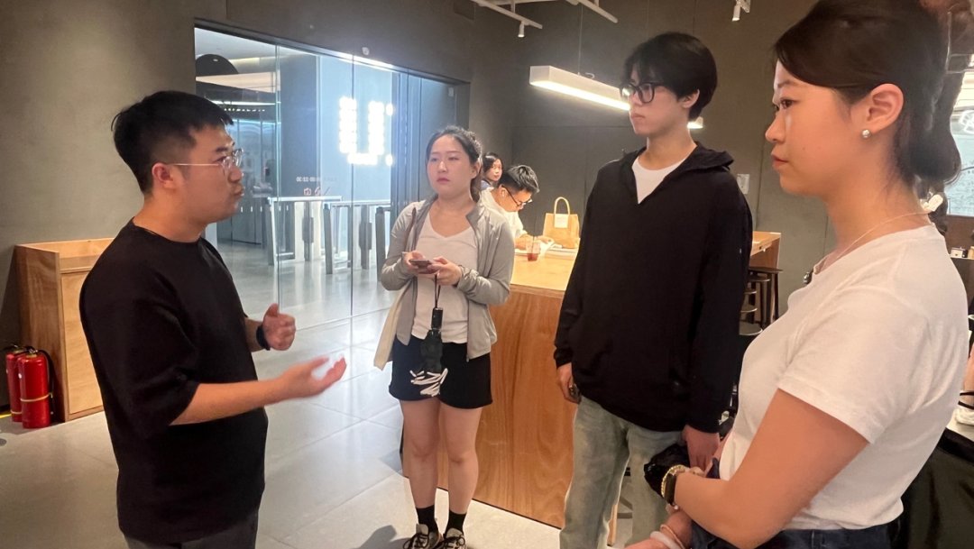 笃行实干队与弄“朝”儿队获优秀奖